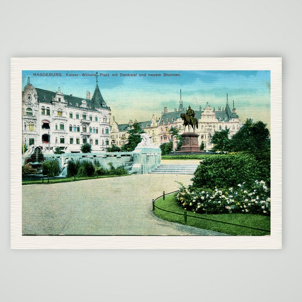 Magdeburg, Kaiser-Wilhelm-Platz mit Denkmal und Brunnen – Ansichtskarte, Kunstdruck auf Leinenpapier