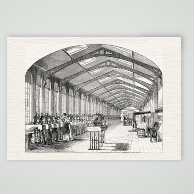 Langer Fabriksaal mit Oberlichtern, Arbeiterinnen fertigen Stahlfedern an Pressen, Holzstich um 1860, Kunstdruck auf Leinenpapier